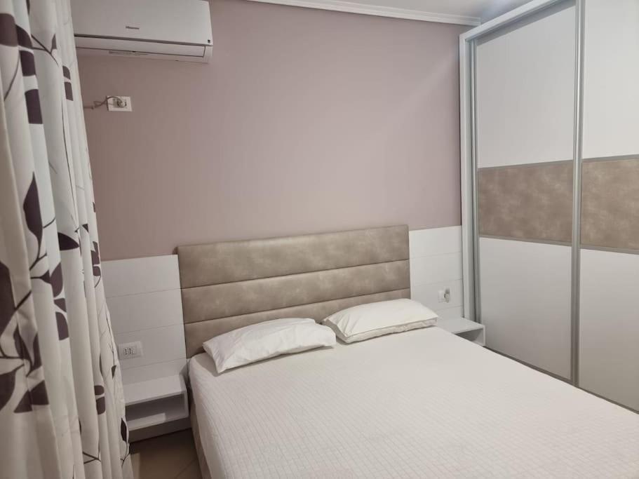 Two Suns Apartament Sarande Luaran gambar